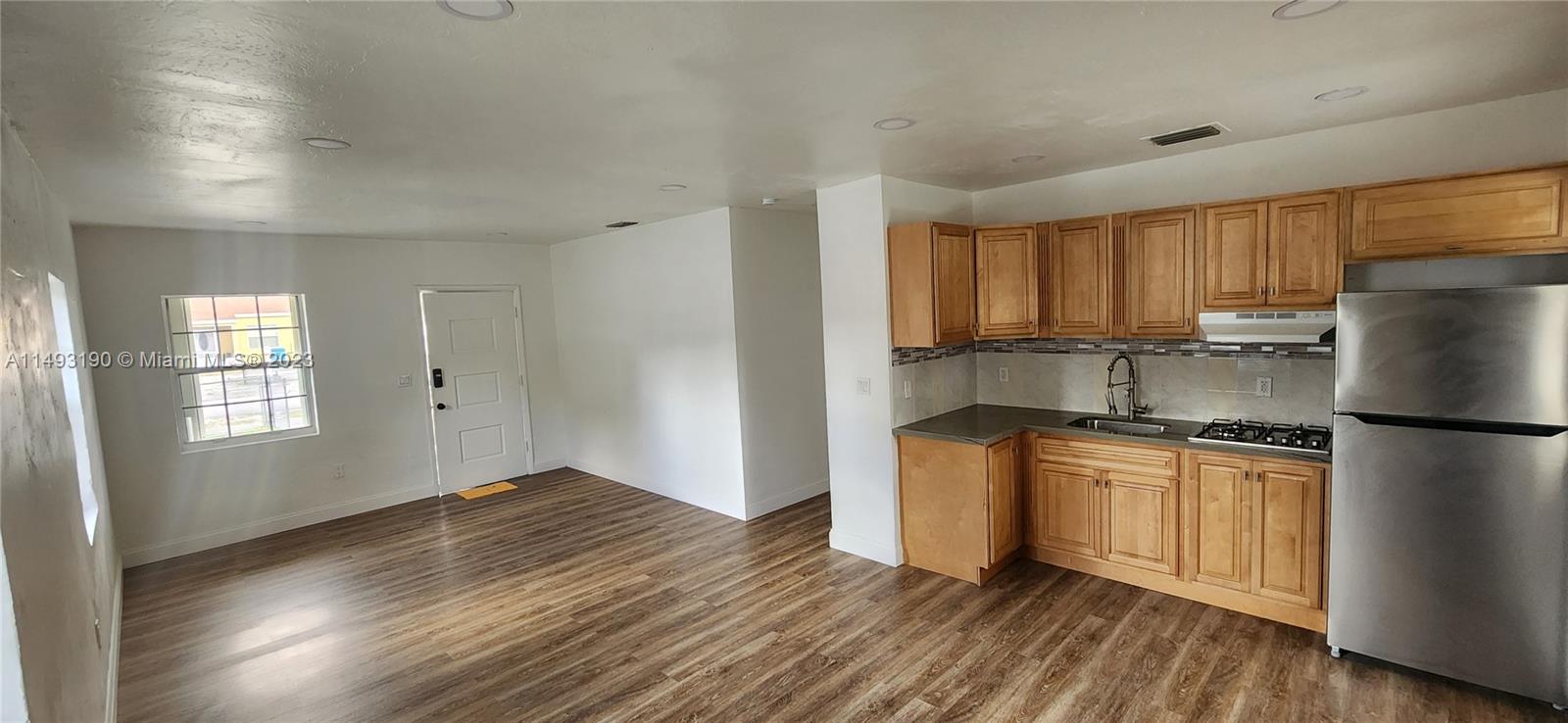 2440 NW 59th St