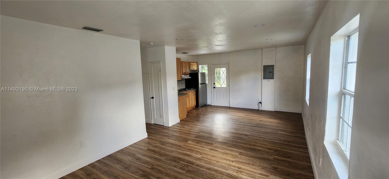 2440 NW 59th St