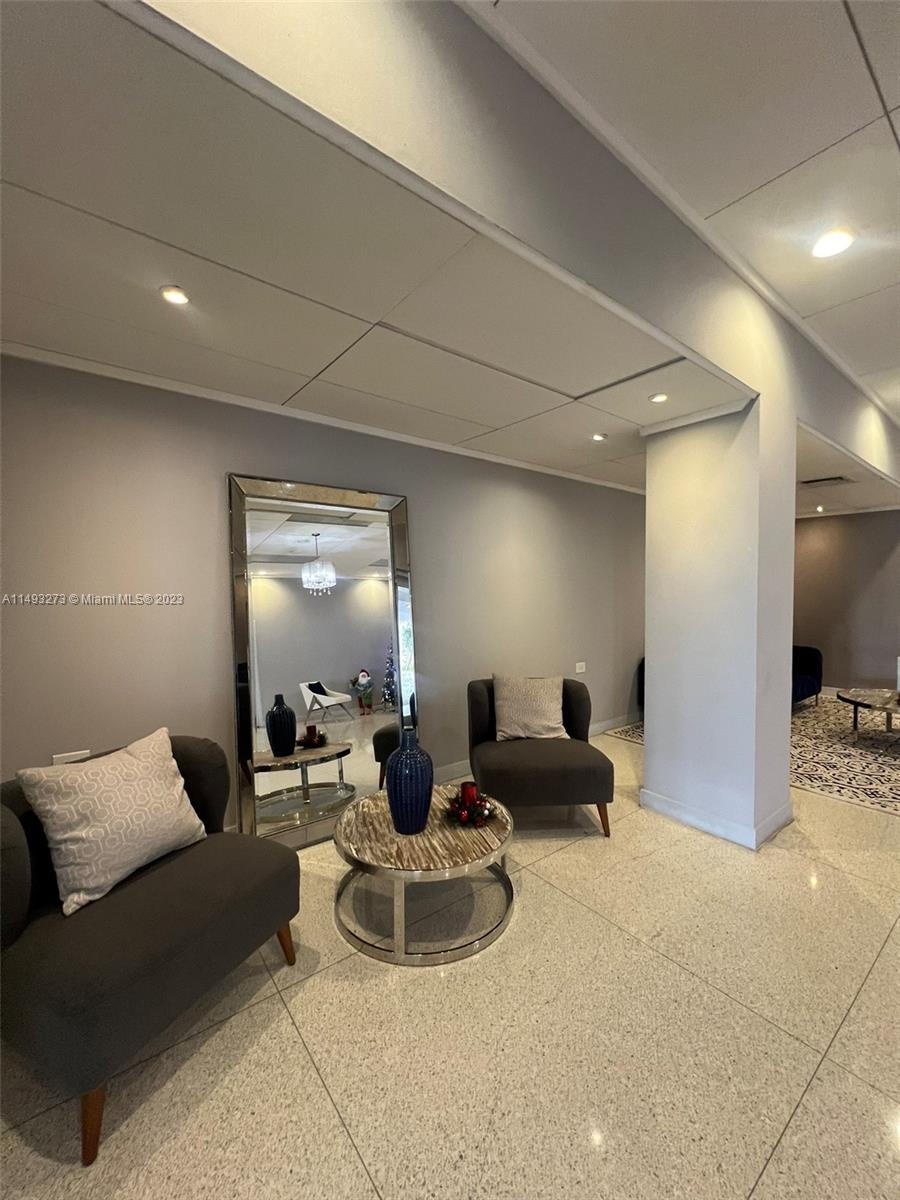 1250 West Ave # 2B