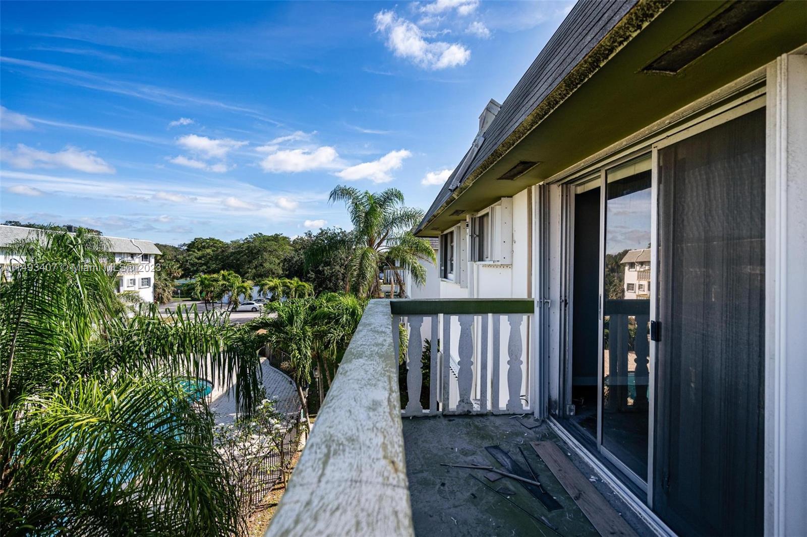 15205 NE 6th Ave Unit: D305