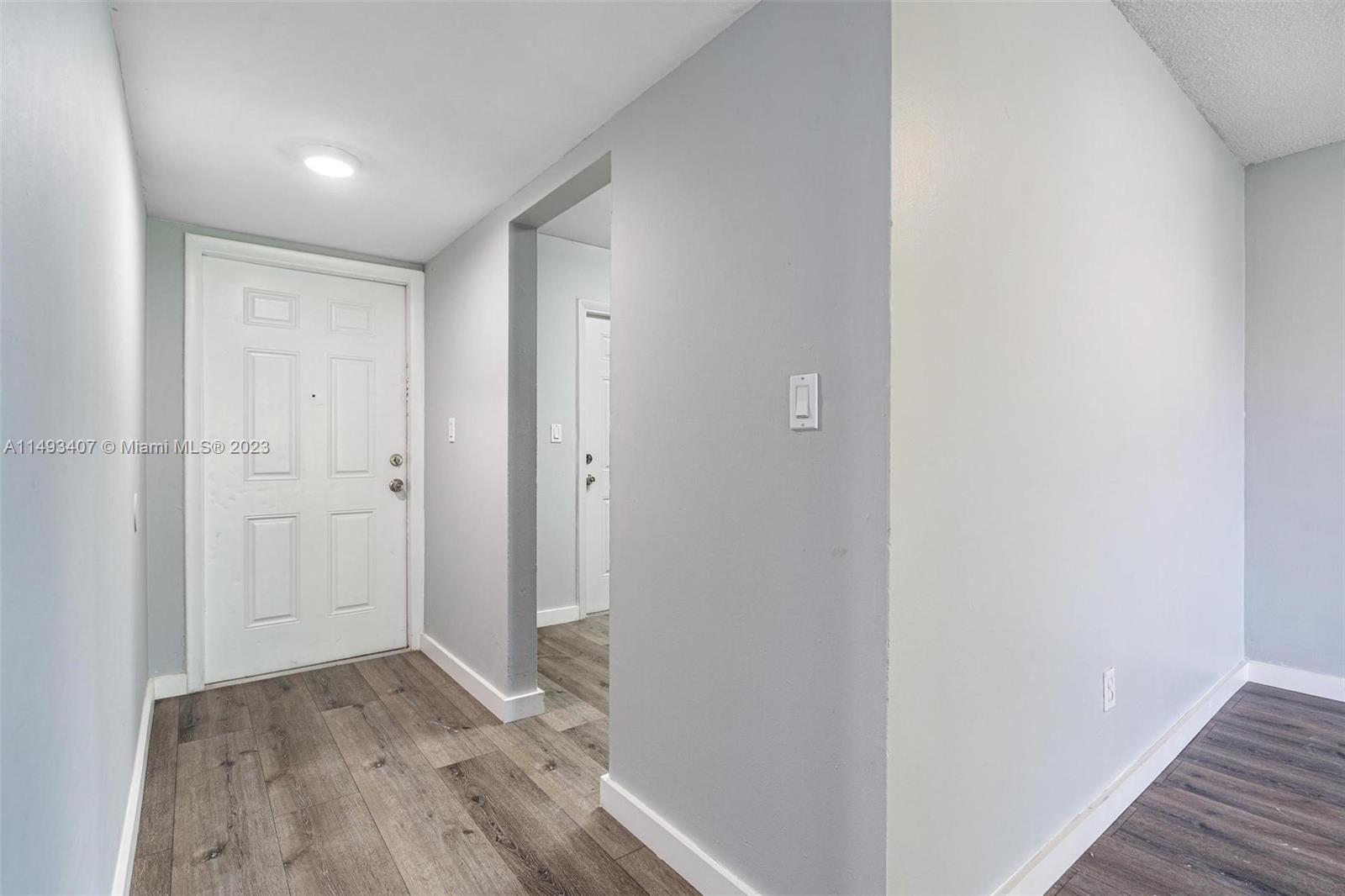 15205 NE 6th Ave Unit: D305