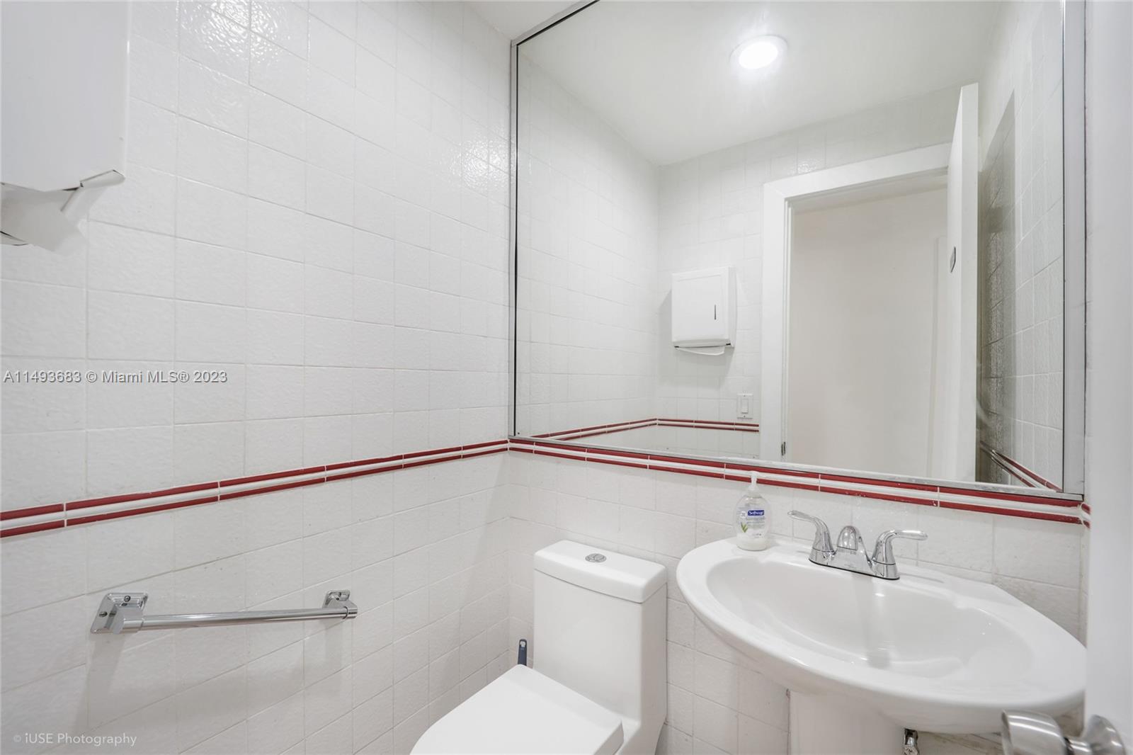 348 Minorca Ave