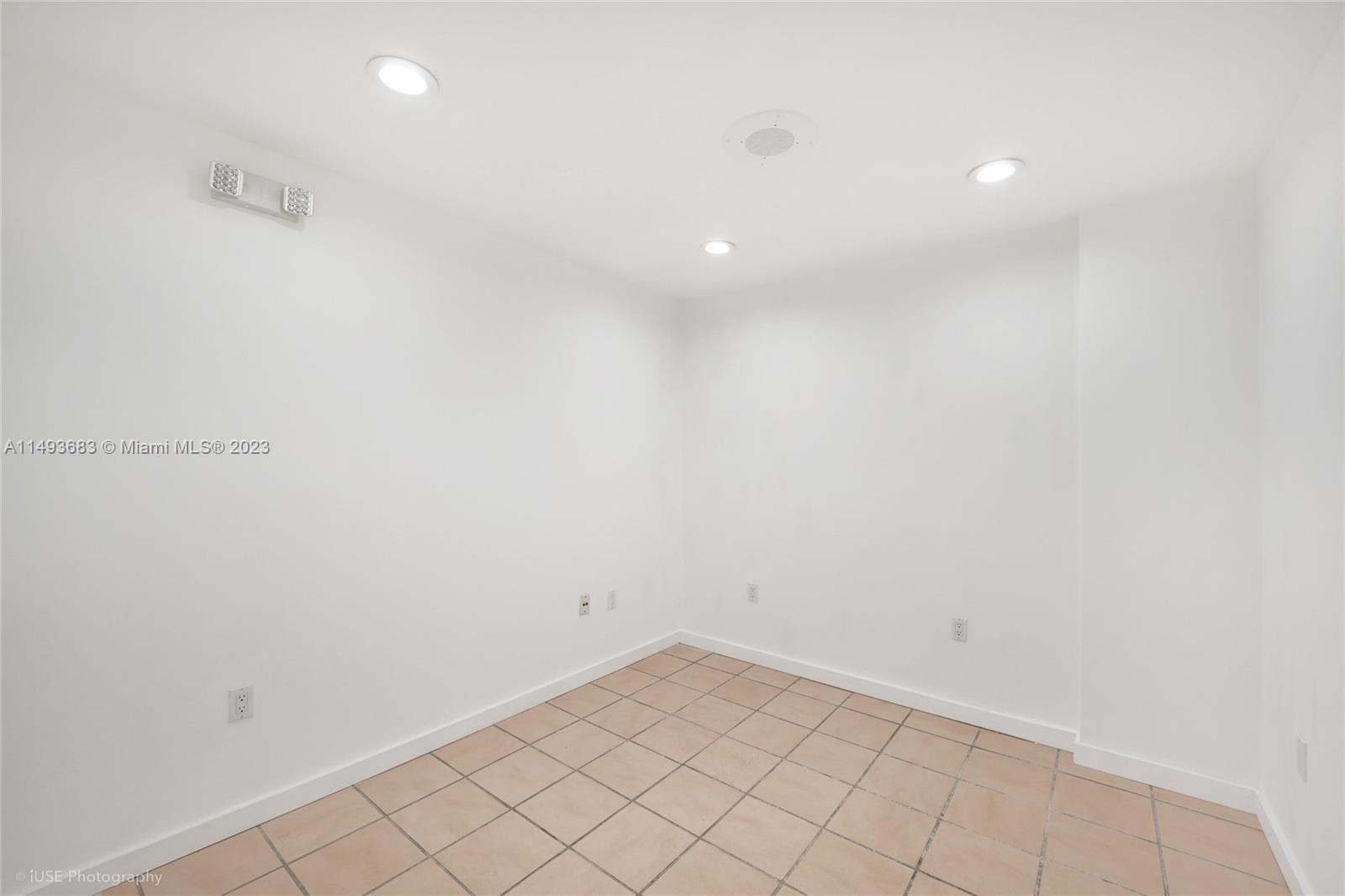 348 Minorca Ave