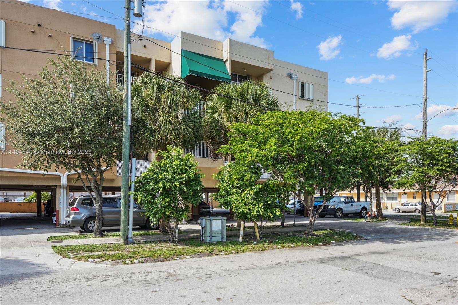 814 NW 36th Ave # 302