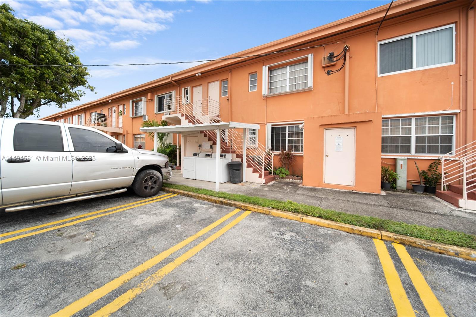 3471 SW 11 St # 9B