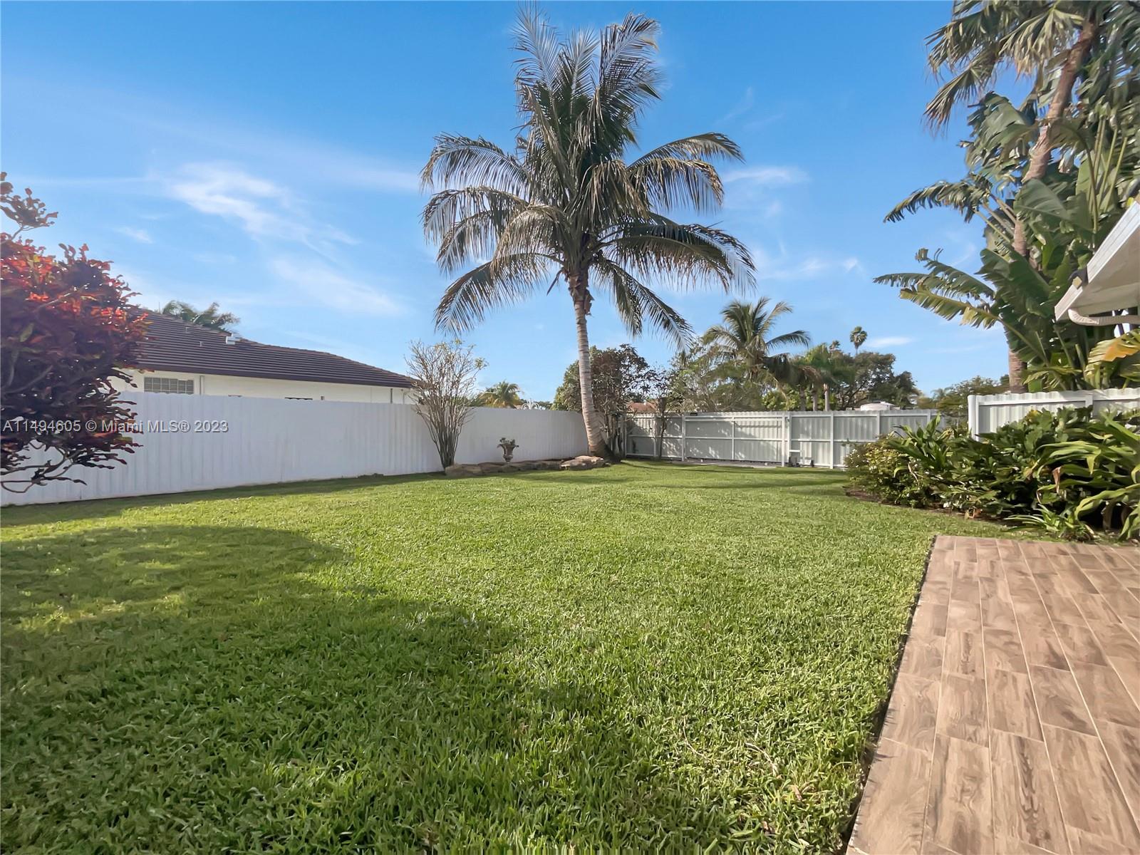 16077 SW 154th Ct