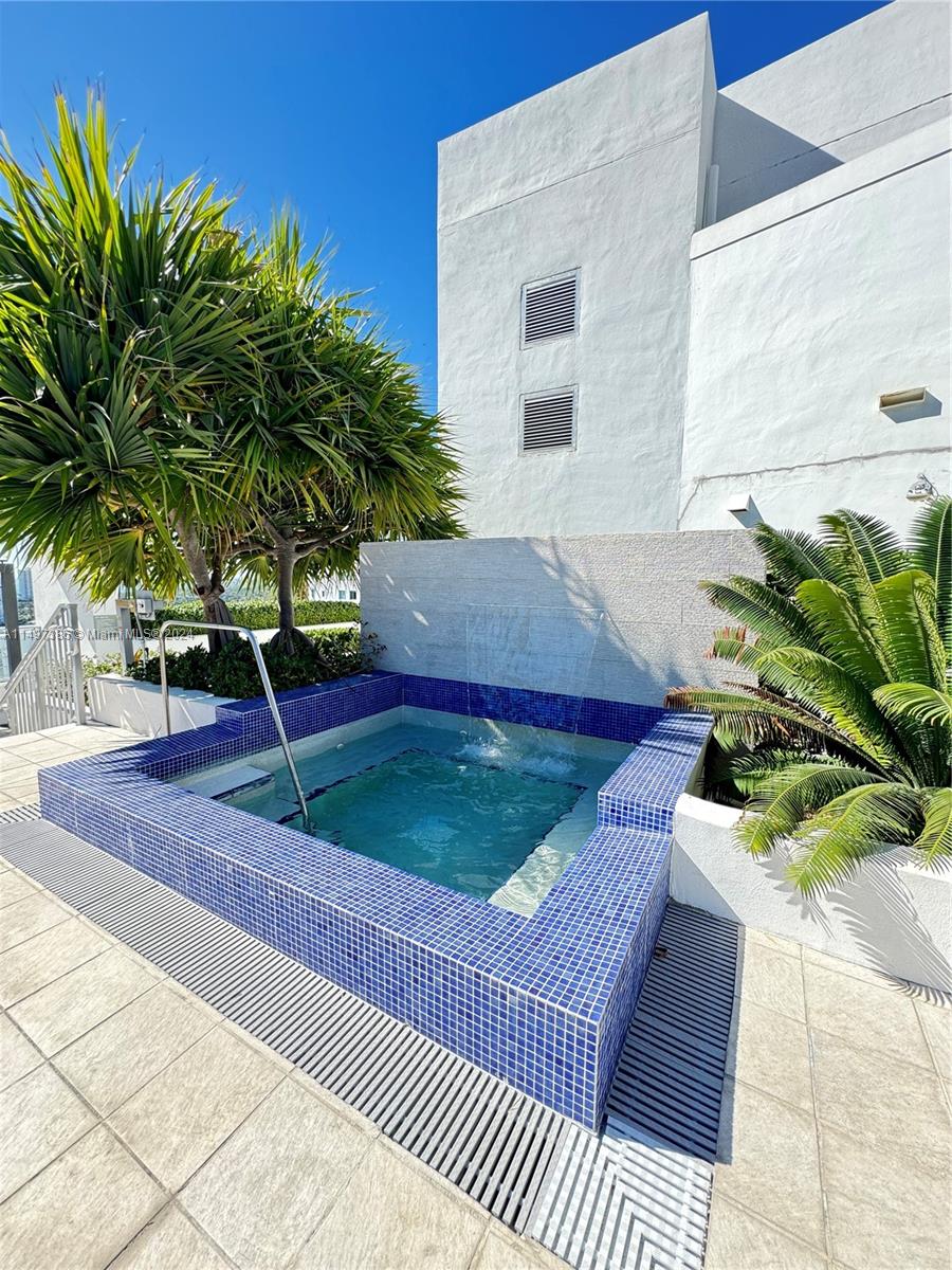 1010 SW 2nd Ave Unit: 708