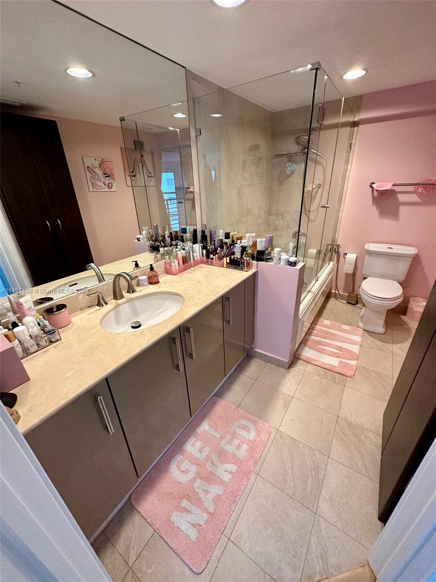 7728 Collins Ave # 16