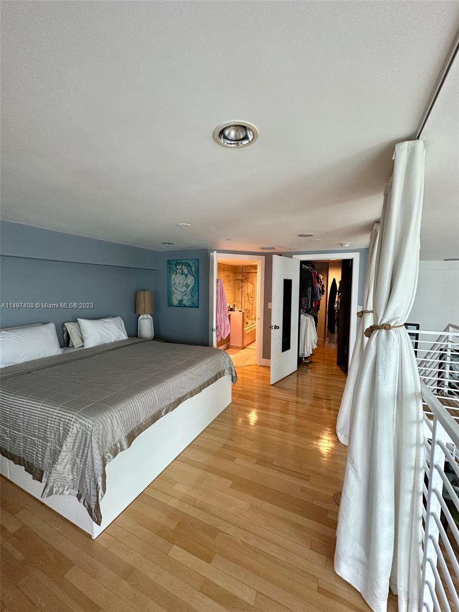 7728 Collins Ave # 16