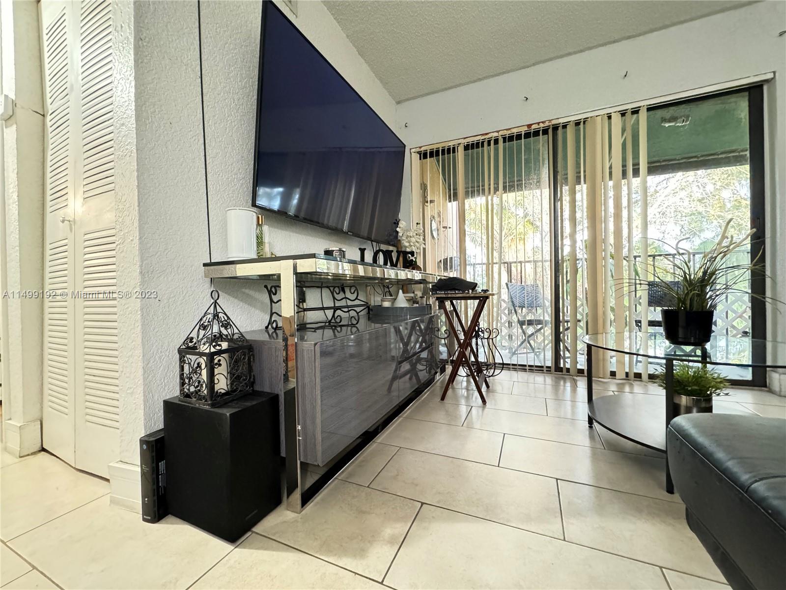 7411 SW 152nd Ave # 205 Unit: 6-205