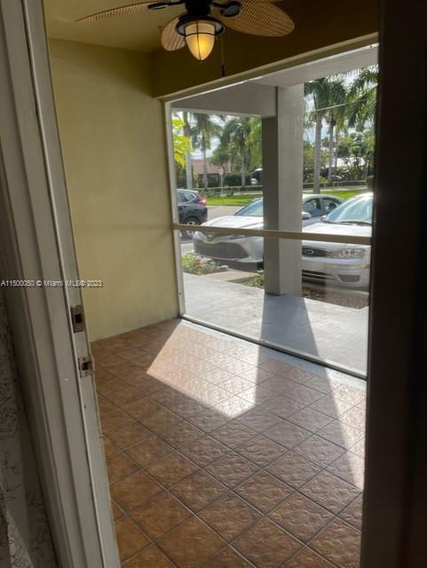 2000 NE 135th St # 203