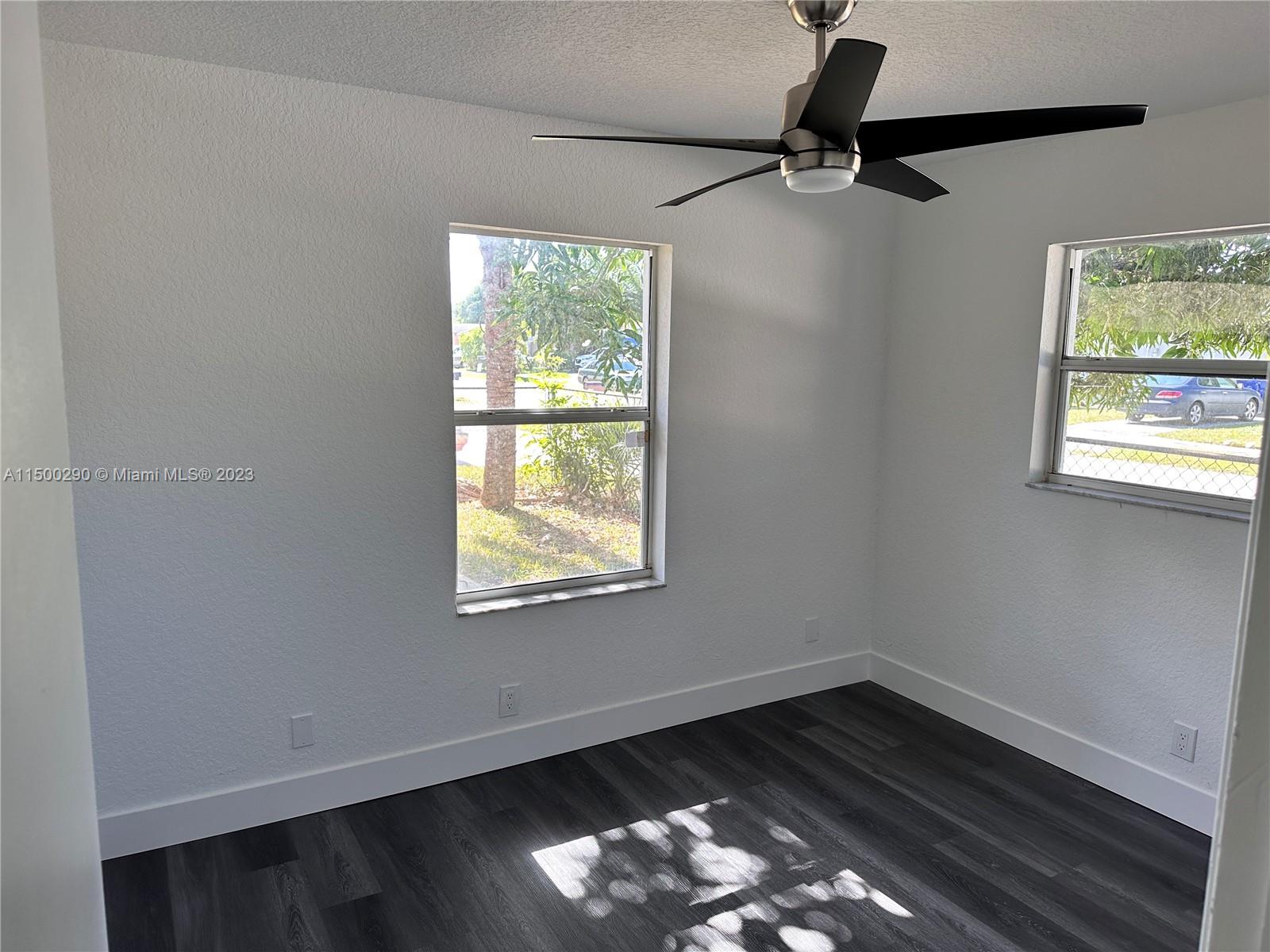 1616 NW 5th St