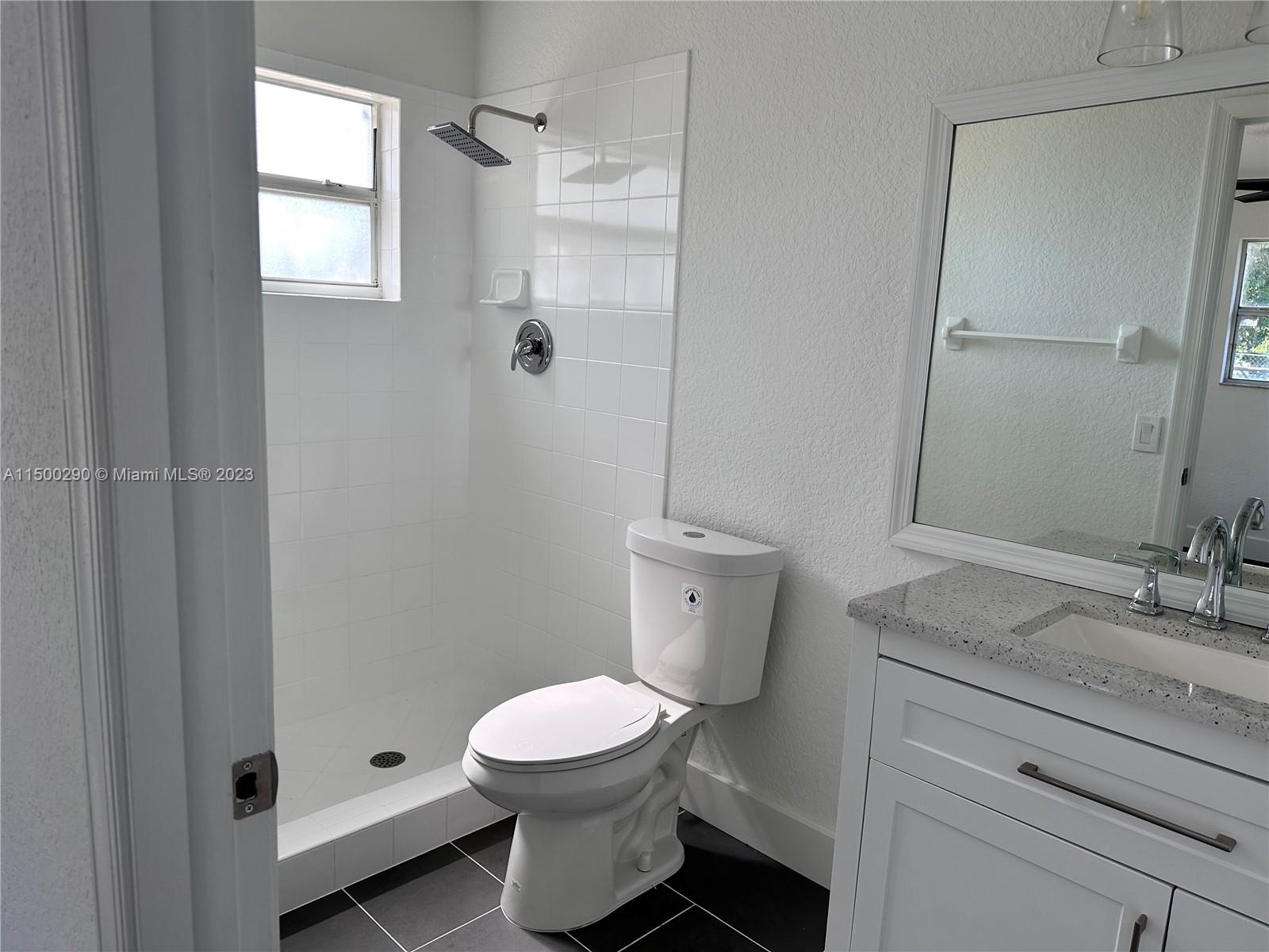 1616 NW 5th St