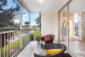 3051 S Palm Aire Dr Unit: 207