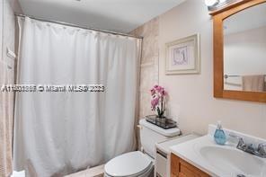 3051 S Palm Aire Dr Unit: 207