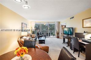 3051 S Palm Aire Dr Unit: 207