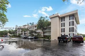 3051 S Palm Aire Dr Unit: 207