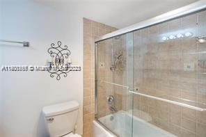 3051 S Palm Aire Dr Unit: 207