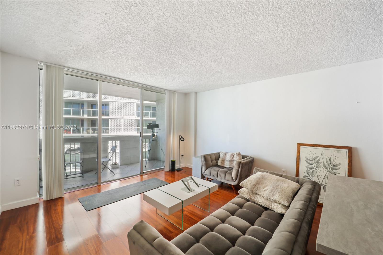 800 West Ave # 940