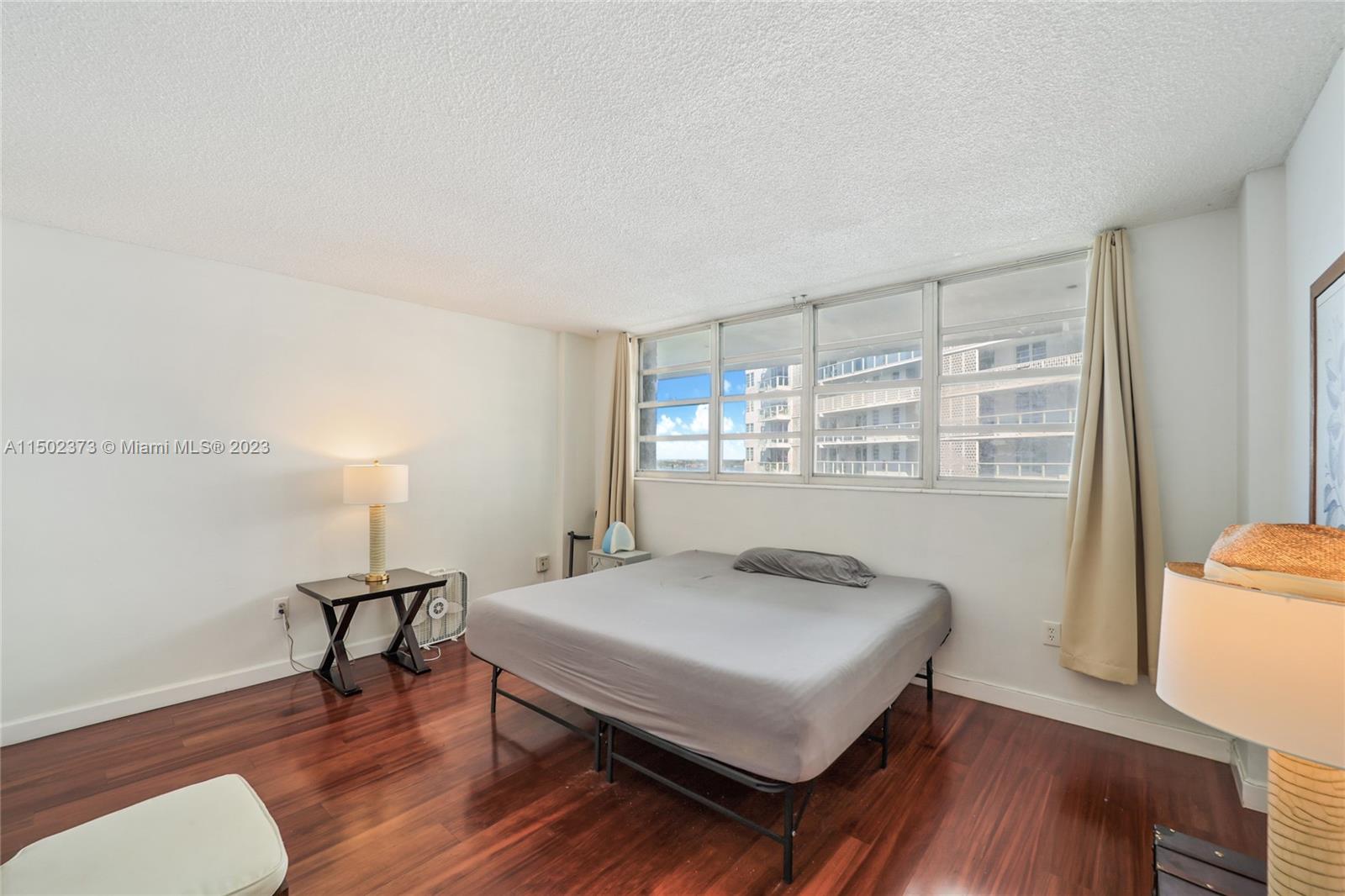 800 West Ave # 940