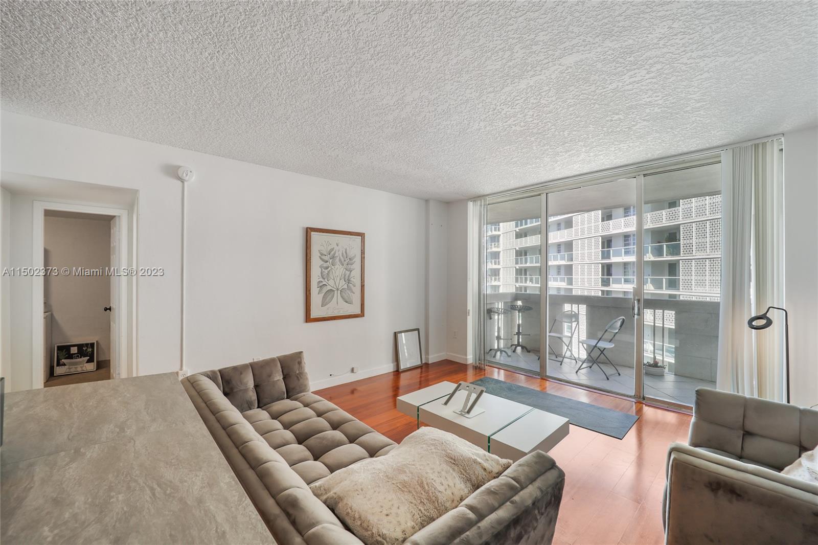 800 West Ave # 940