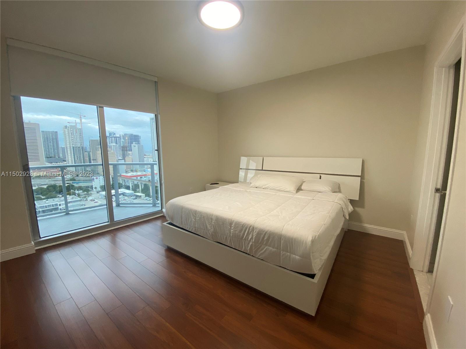 185 SW 7 ST # 2403