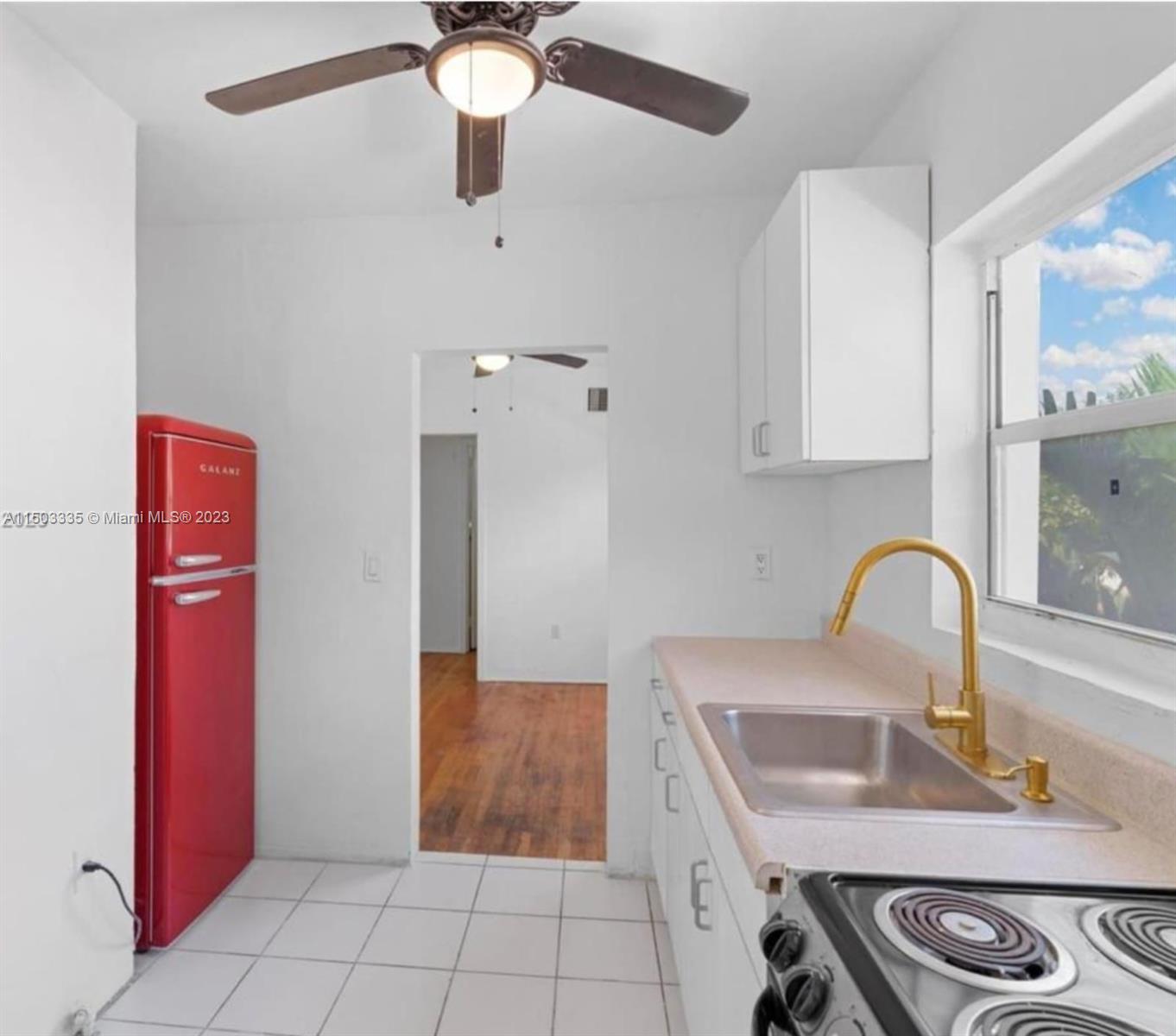 1536 Michigan Ave # 2