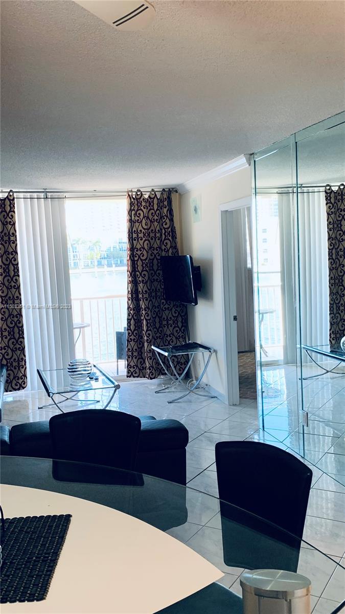 121 Golden Isles Dr # 104