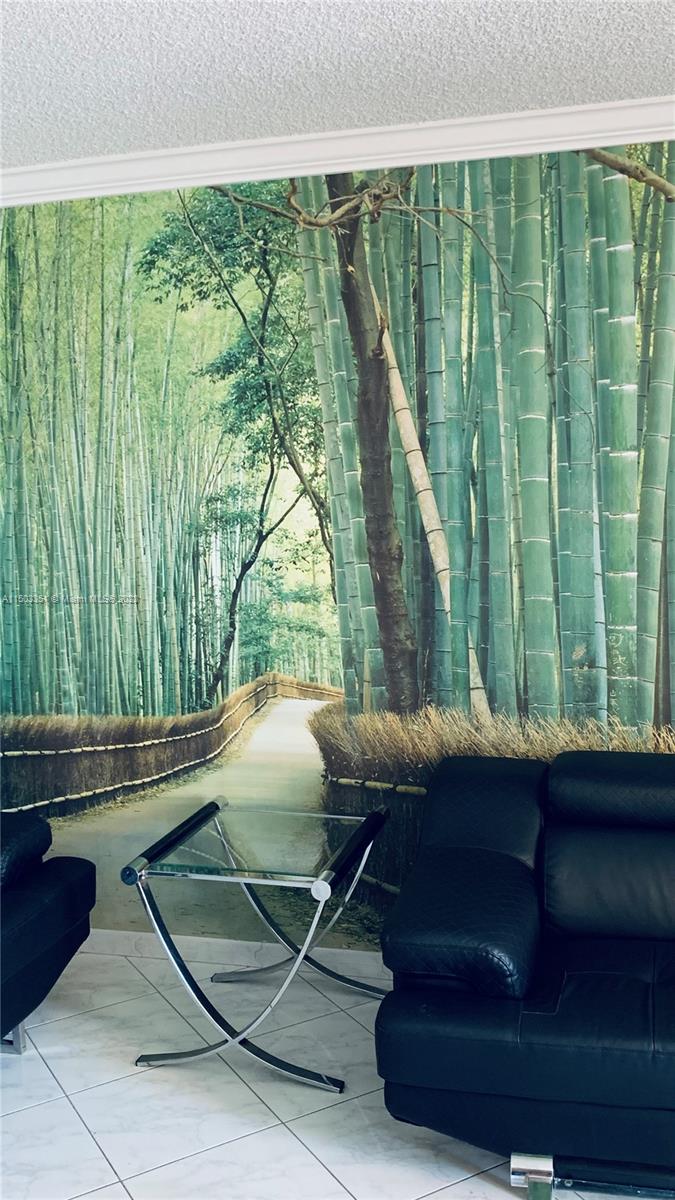 121 Golden Isles Dr # 104