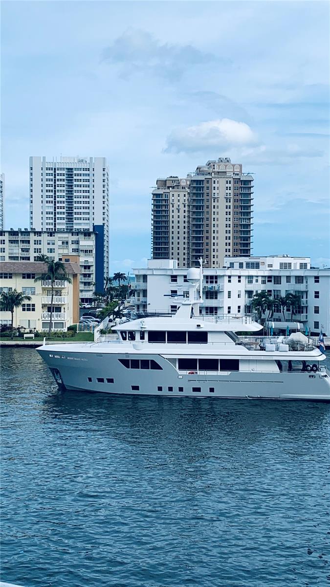 121 Golden Isles Dr # 104