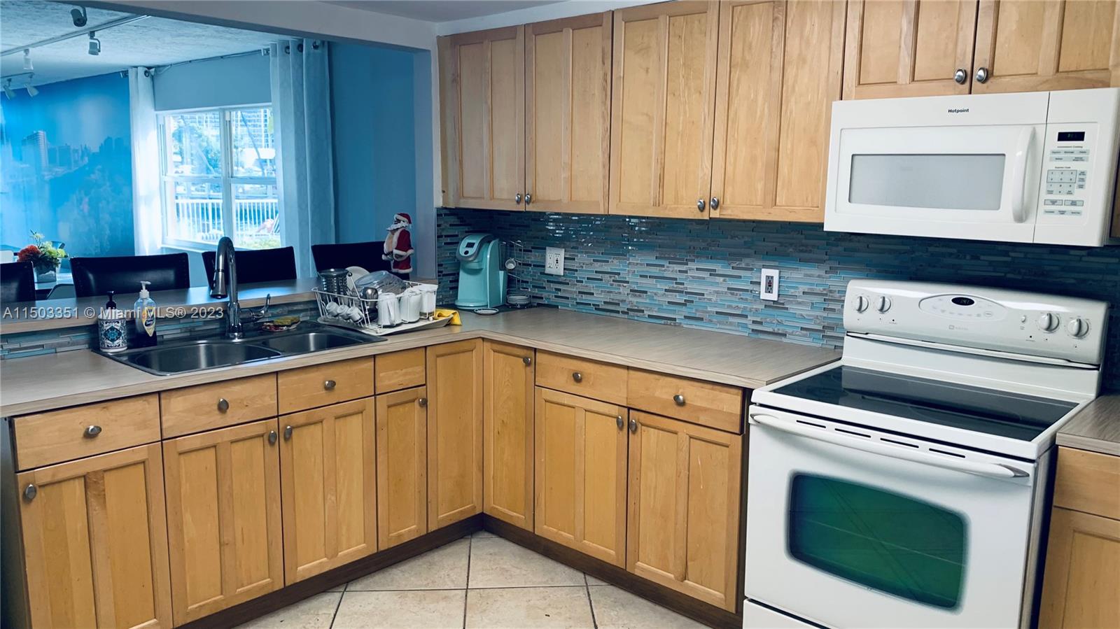 121 Golden Isles Dr # 104