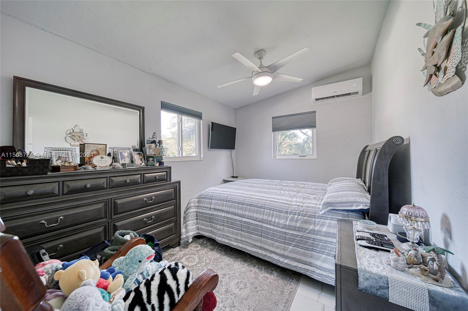 - SW 122nd Pl
