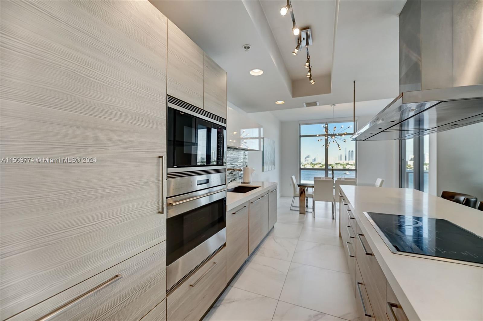 17301 Biscayne Blvd Unit: 909