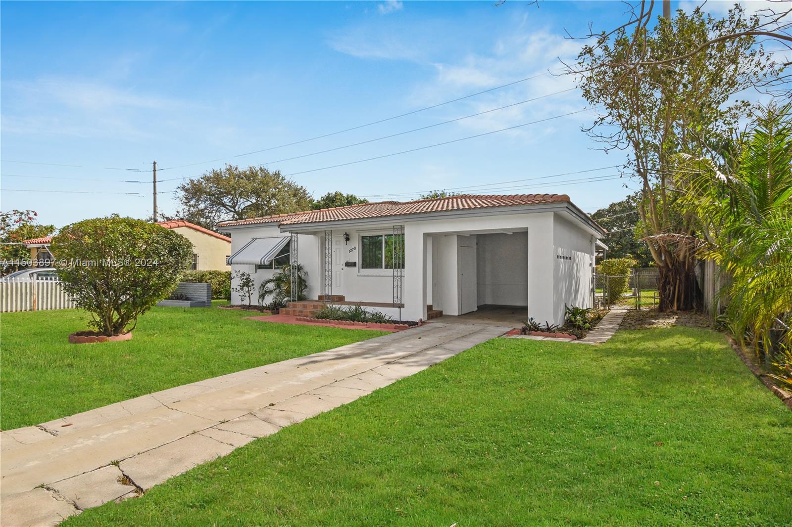 1270 NE 161 St