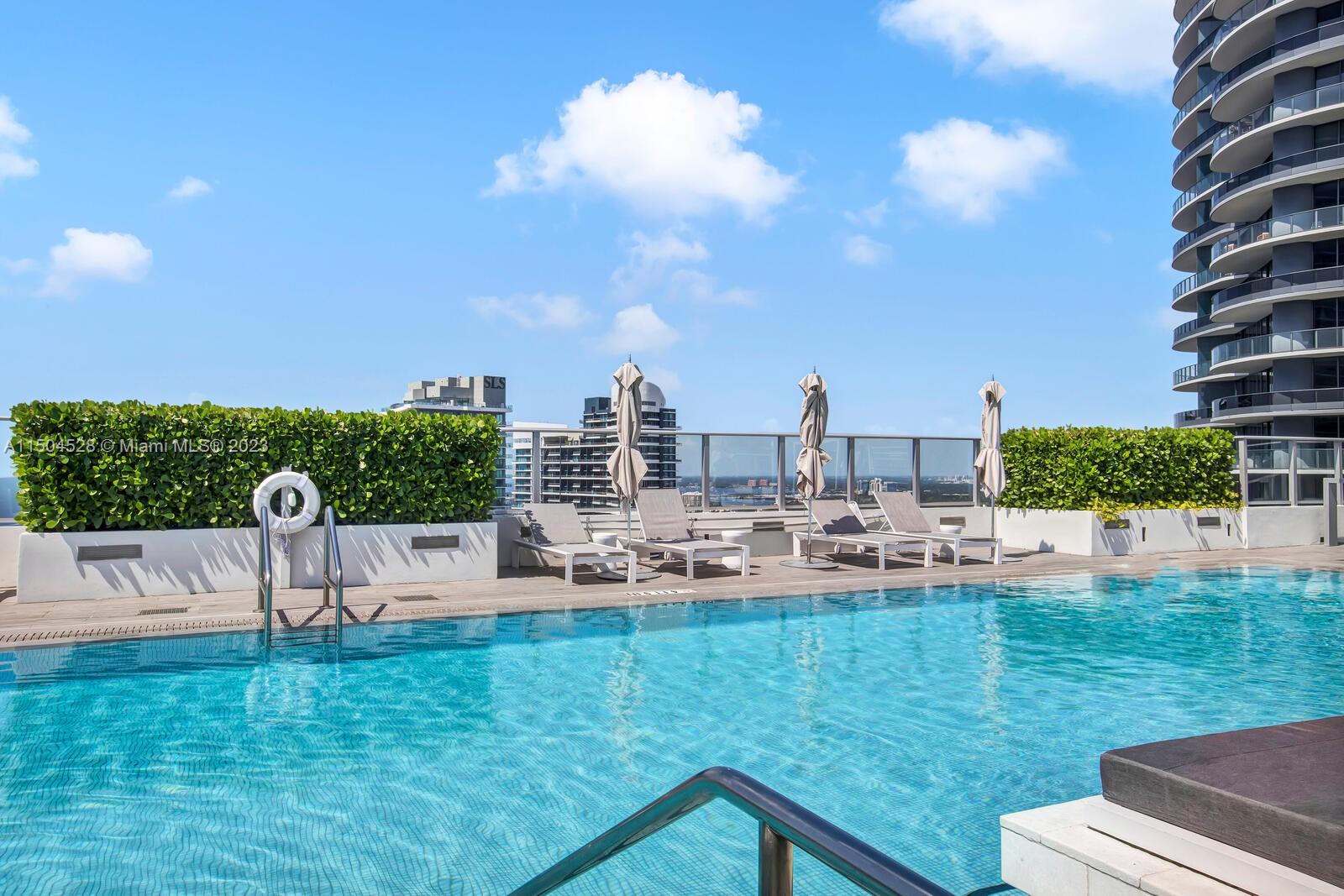 1010 Brickell Ave # 2709