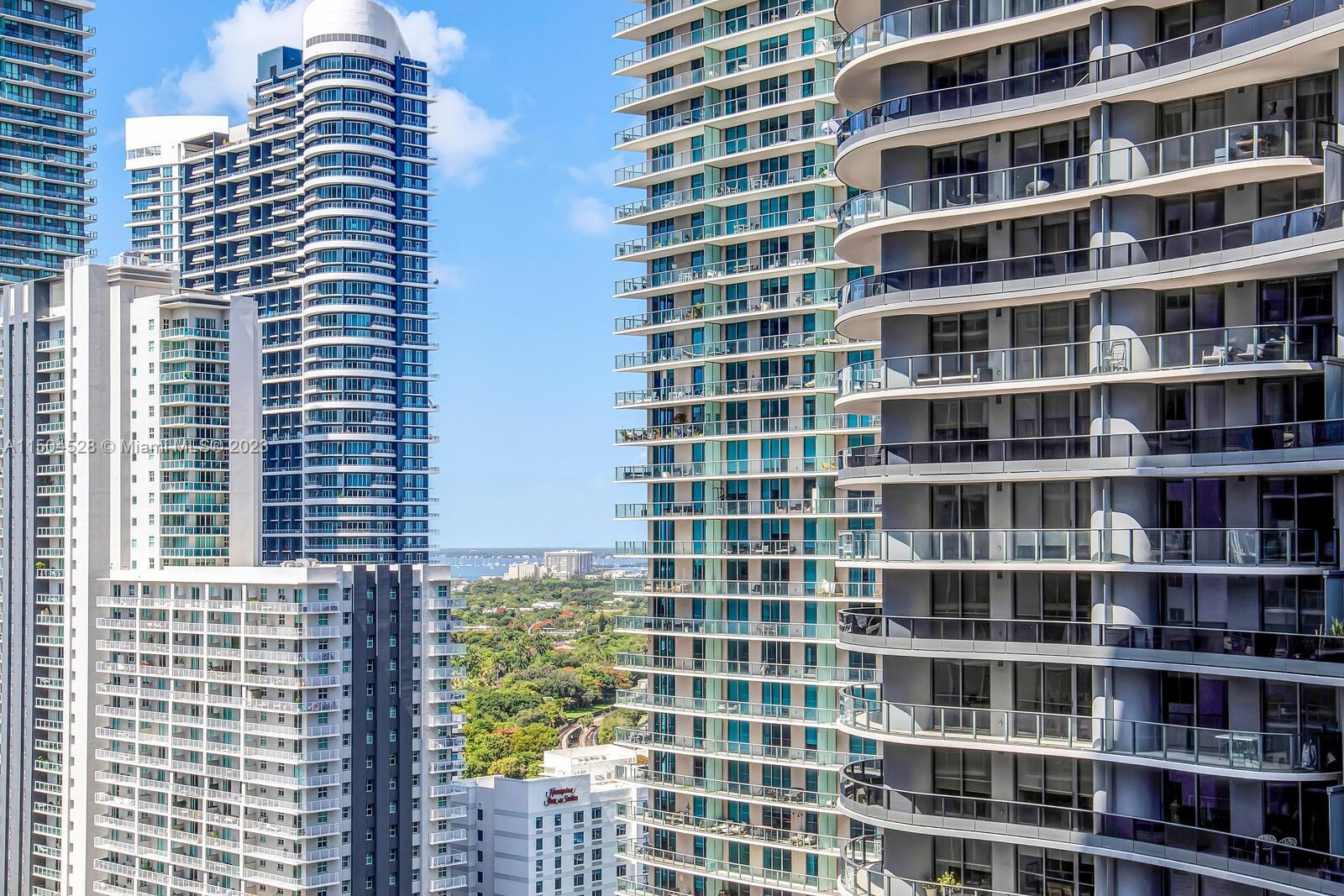 1010 Brickell Ave # 2709