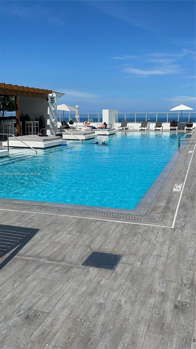 1010 Brickell Ave # 2709