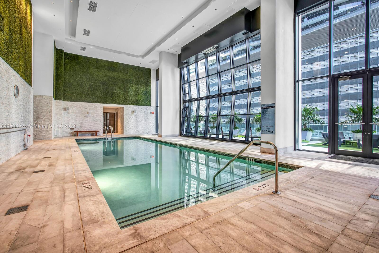 1010 Brickell Ave # 2709