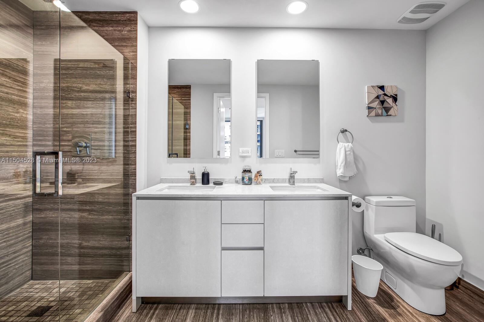 1010 Brickell Ave # 2709