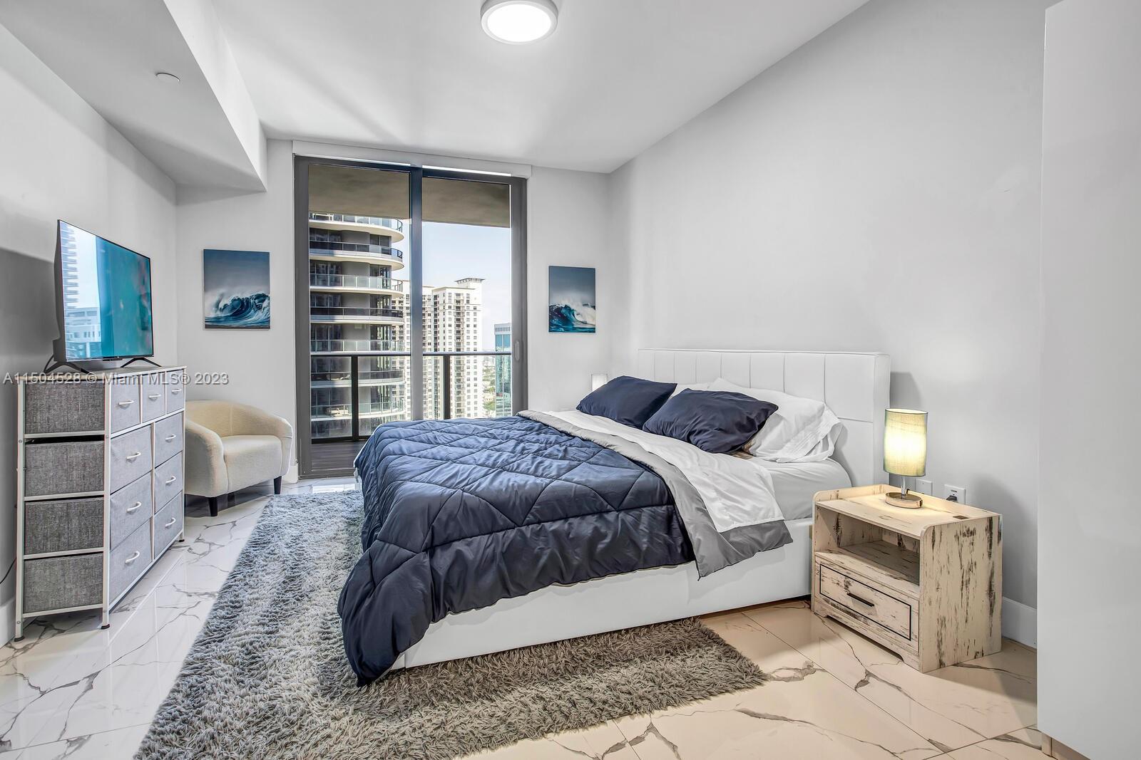 1010 Brickell Ave # 2709