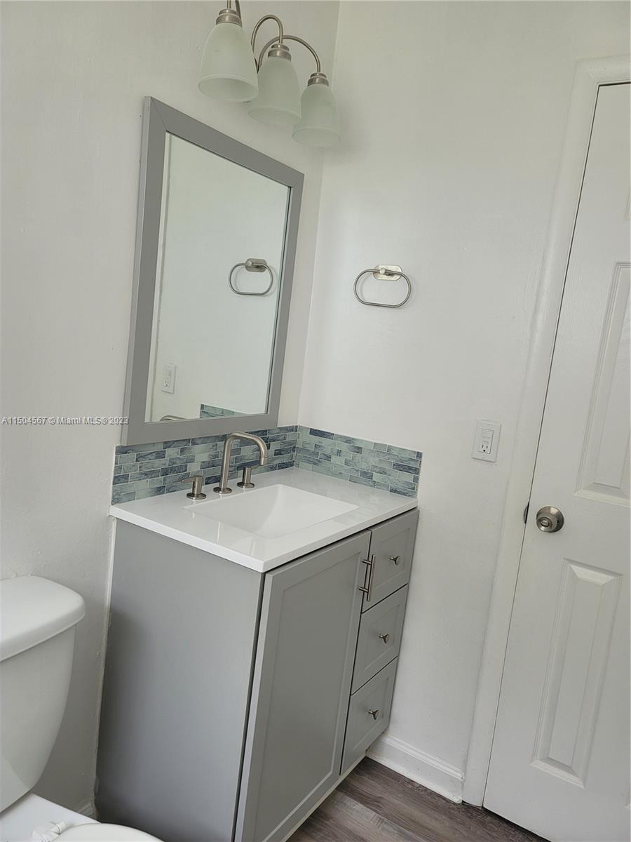 3600 NW 211th St