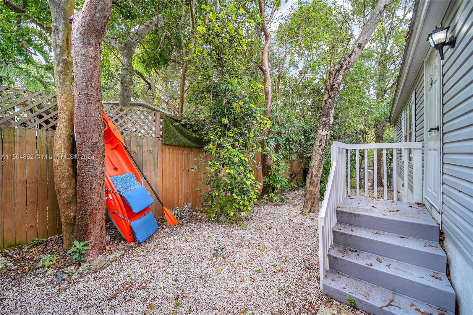 9 Norwood Ave