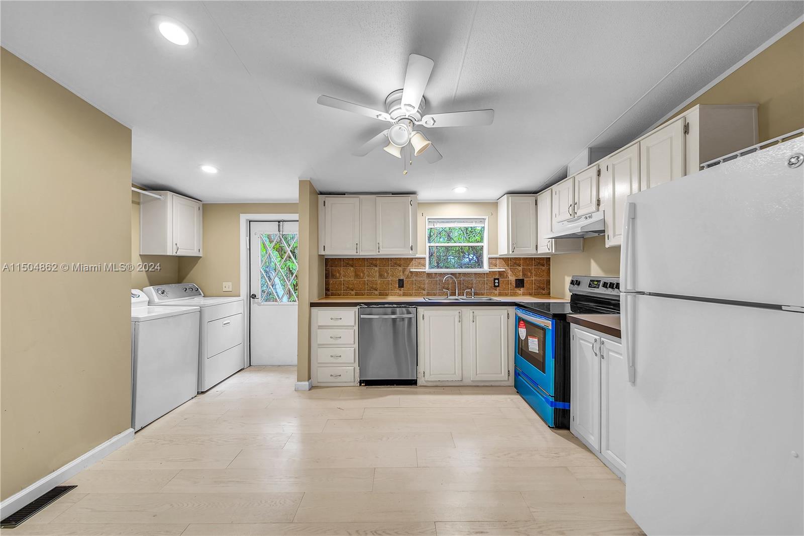9 Norwood Ave