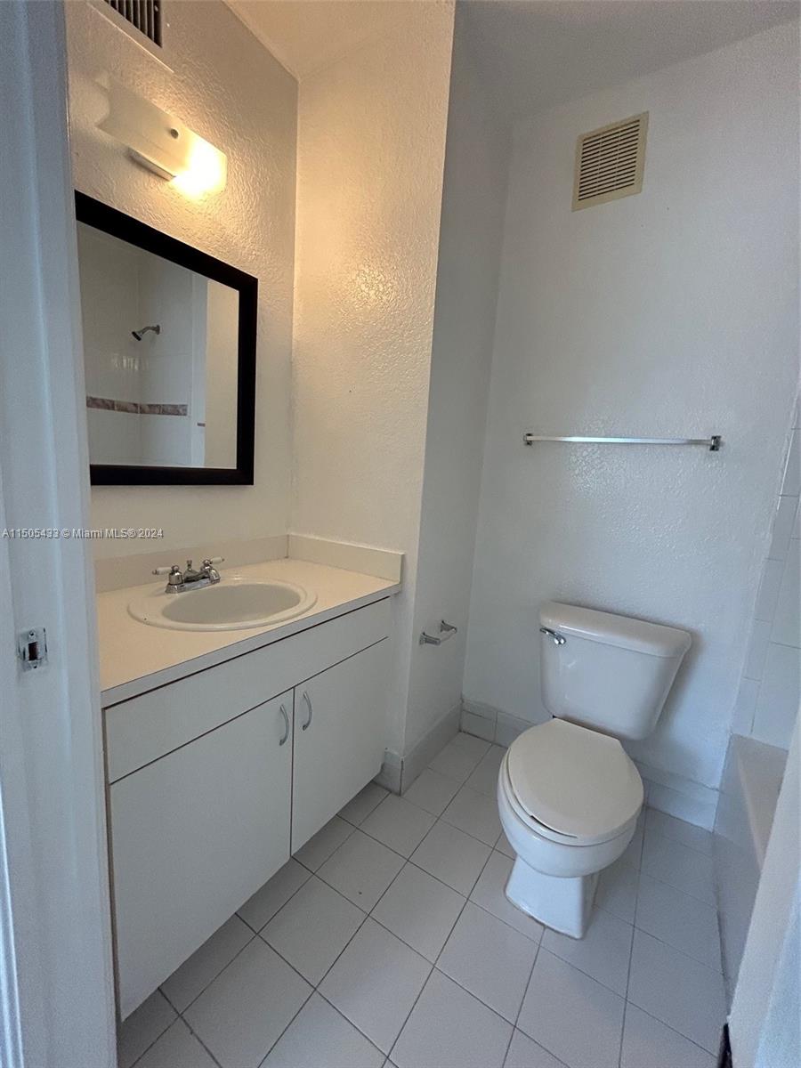 19614 SW 103rd Ct # 2 Unit: 7-2