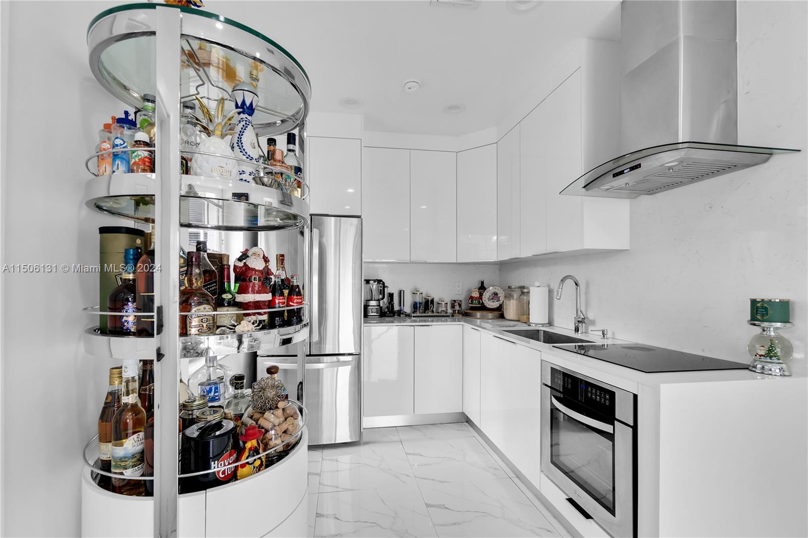 8401 Crespi Blvd # 1