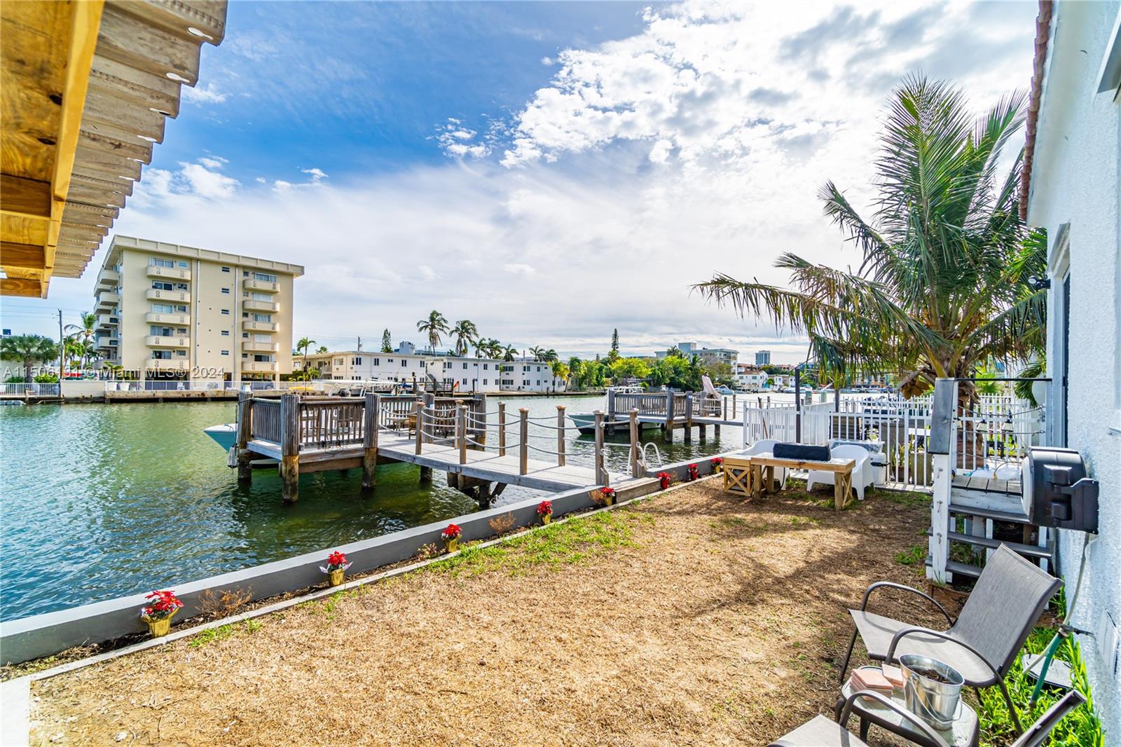 8401 Crespi Blvd # 1