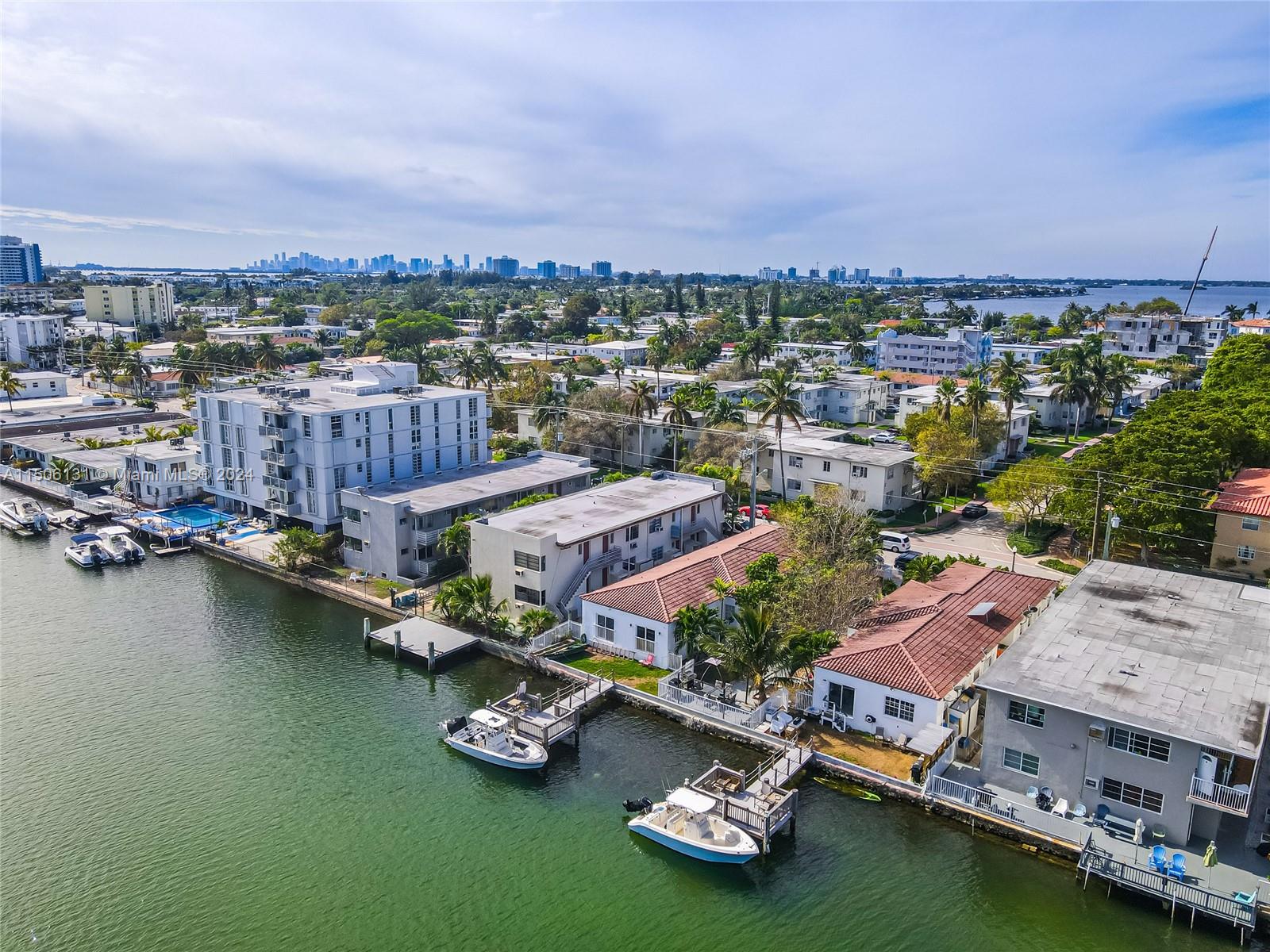 8401 Crespi Blvd # 1