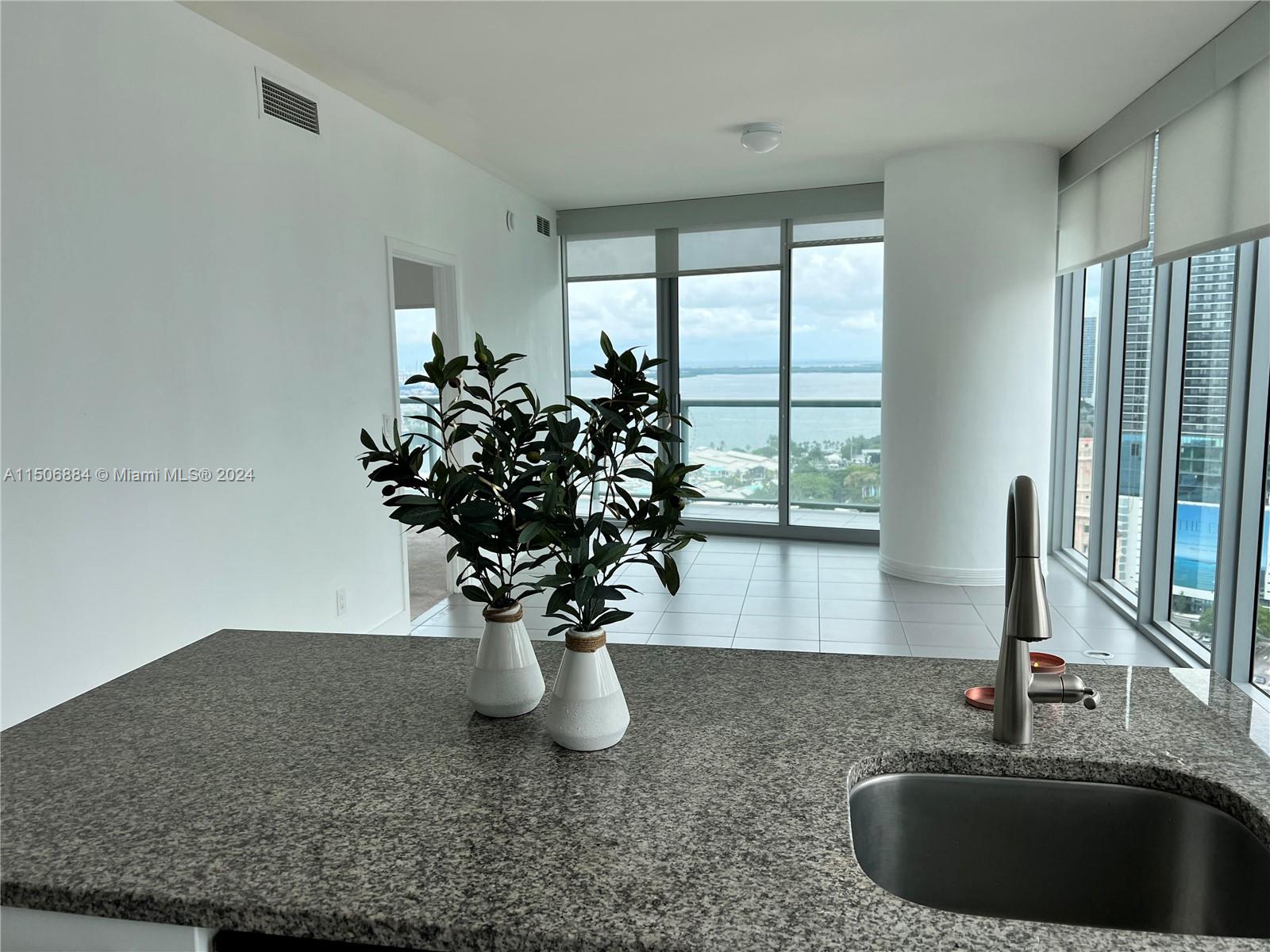 888 Biscayne Blvd # 3001