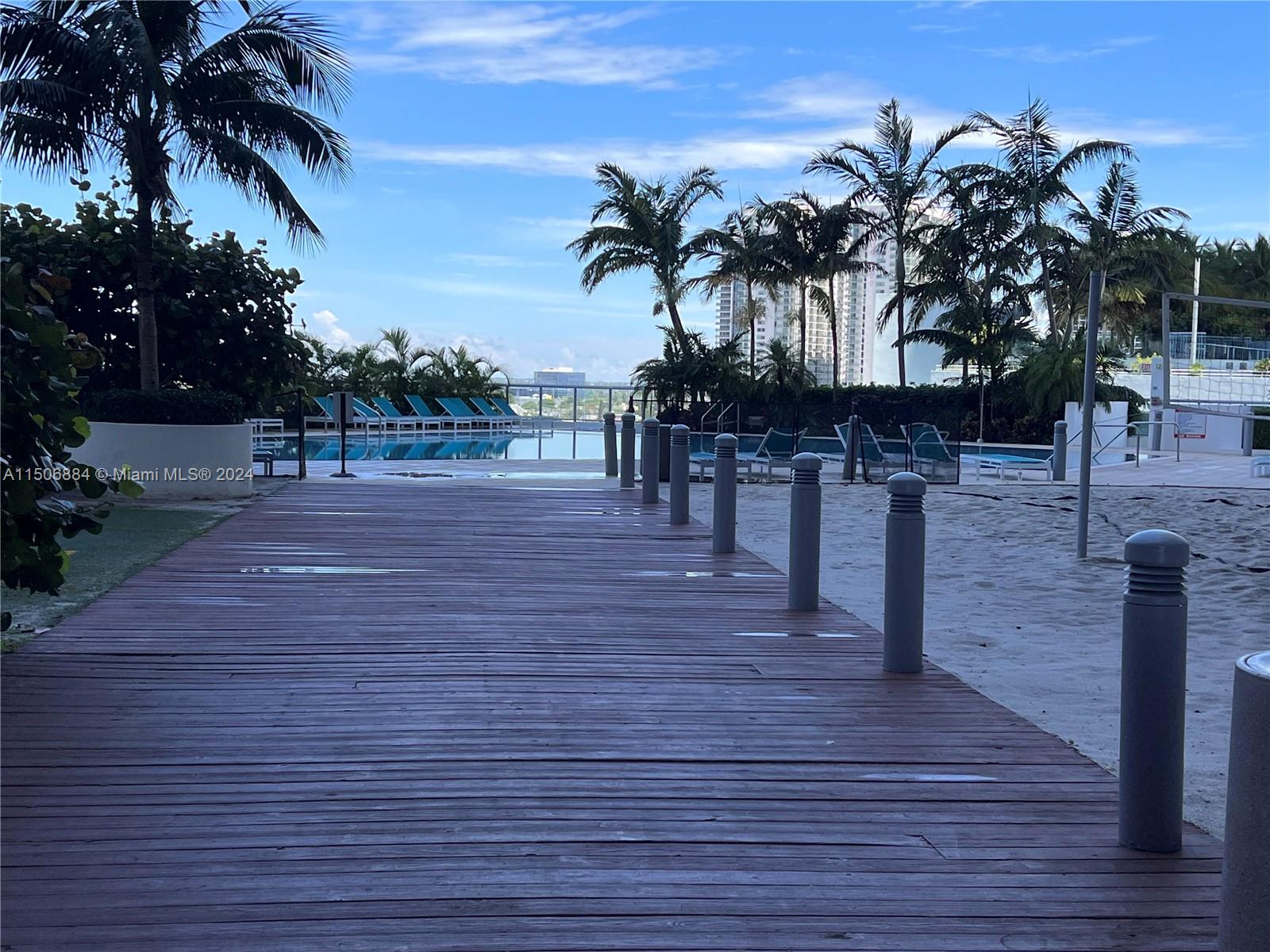 888 Biscayne Blvd # 3001