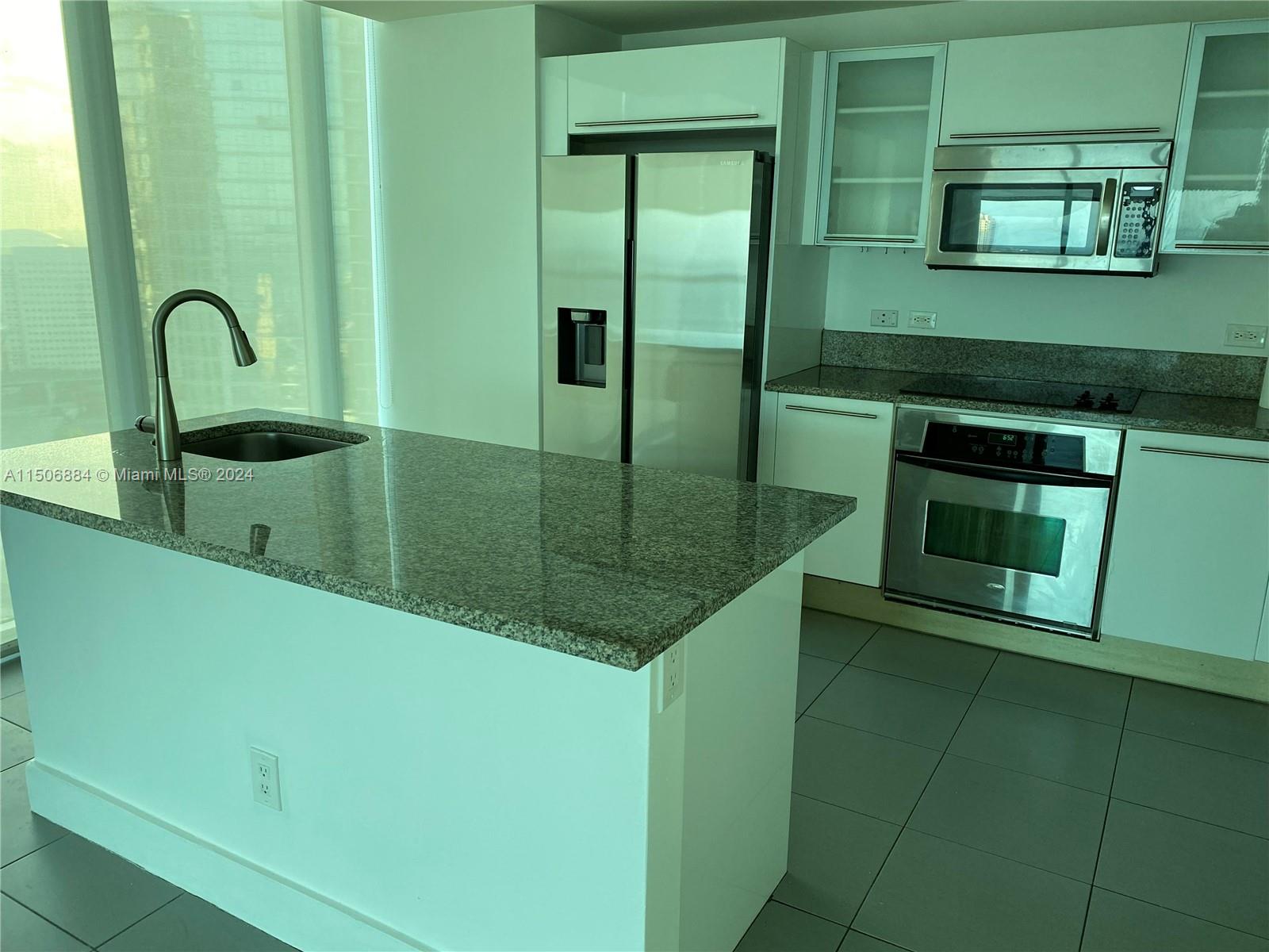 888 Biscayne Blvd # 3001